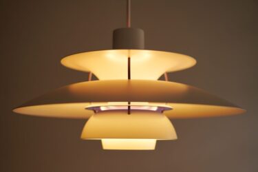 5分でわかる】ヤコブソンランプとは。アルネ・ヤコブセンの照明