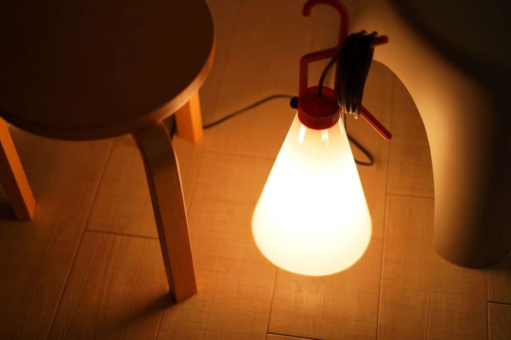 【美品】flos mayday オレンジ　電球付き FLOS（フロス）MAYDAY （メイデイ）テーブルランプ オレンジ